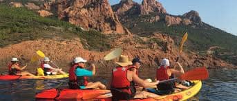 Kayak à Théoule-sur-Mer : découvrir le littoral de l’Estérel autrement